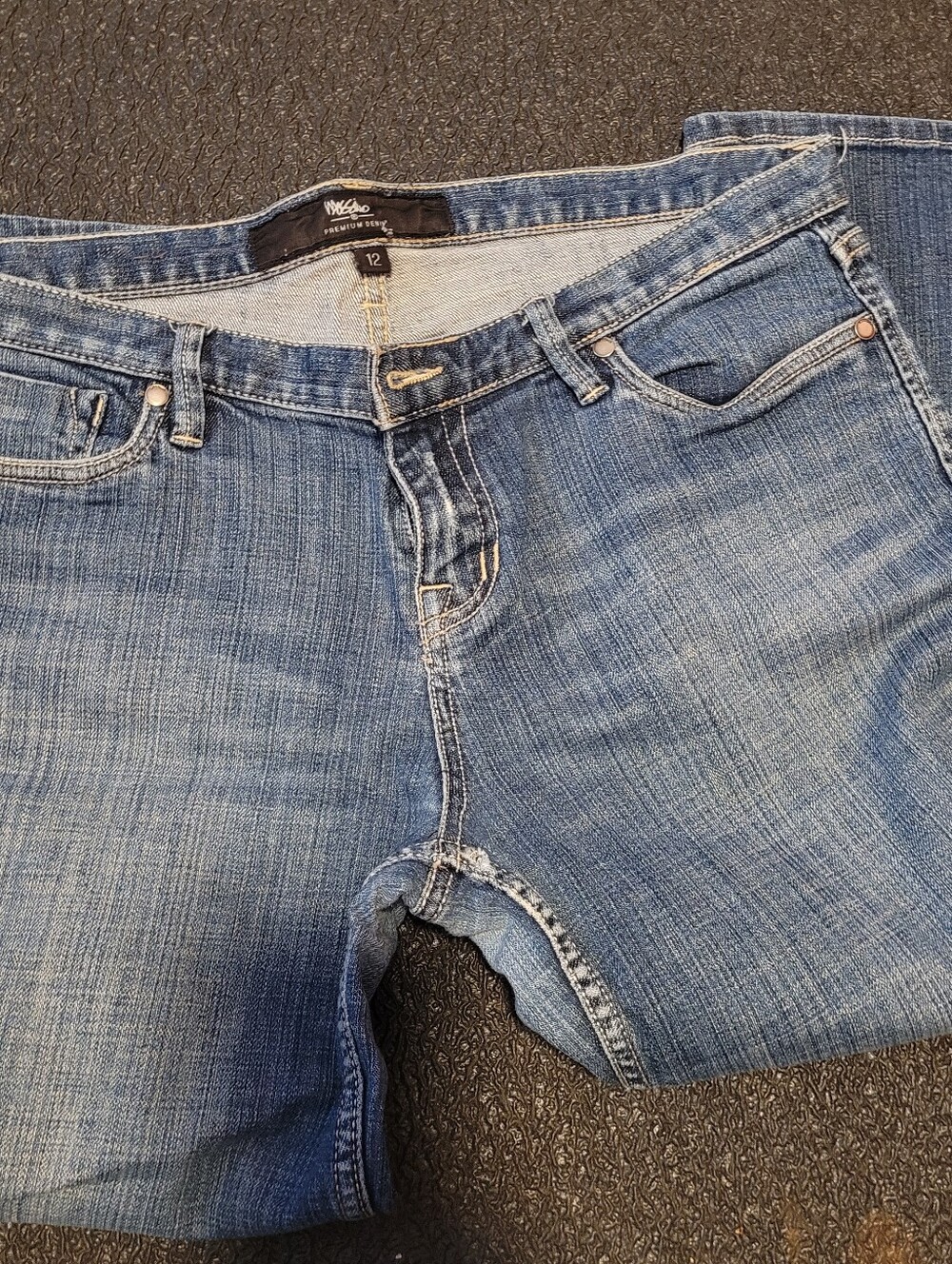 Mossimo Demin Croppes Jeans